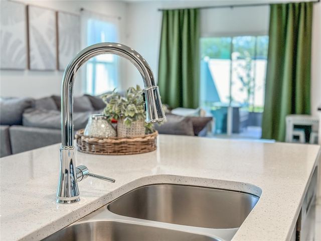 810 BOCAVISTA COURT, Davenport, FL 33896