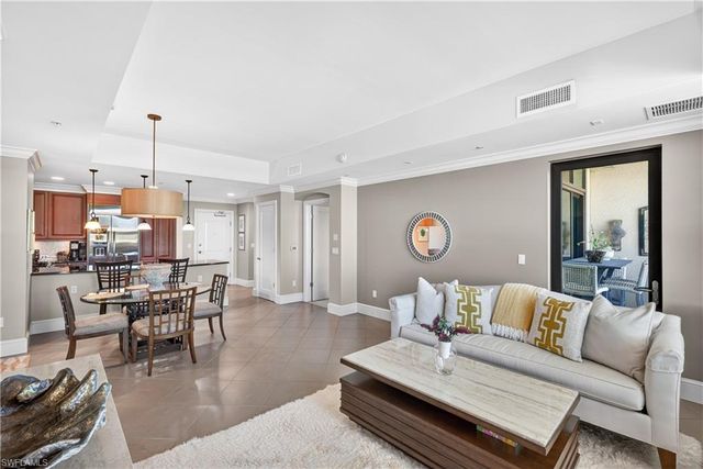 9115 Strada PL 5504, Naples, FL 34108