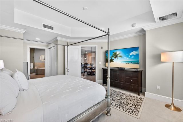 9115 Strada PL 5504, Naples, FL 34108