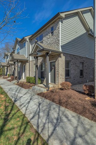 555 Gresham Ln Unit 2D, Murfreesboro, TN 37129