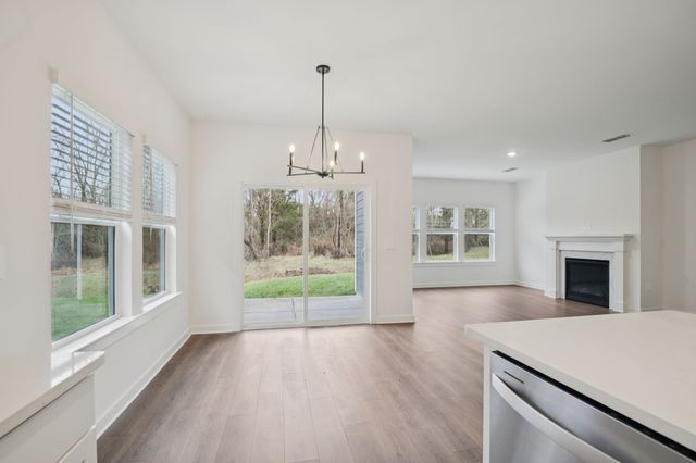 110 Vanguard Drive, La Vergne, TN 37086