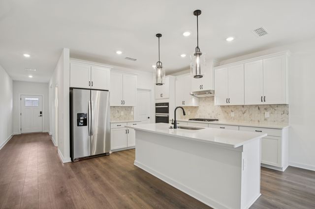 110 Vanguard Drive, La Vergne, TN 37086