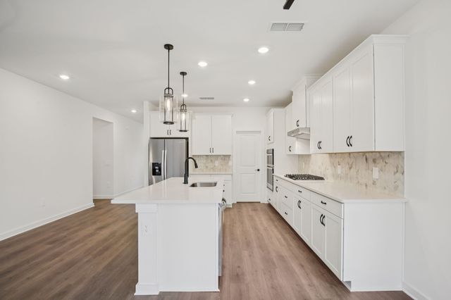 110 Vanguard Drive, La Vergne, TN 37086