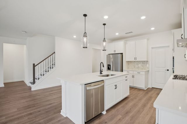 110 Vanguard Drive, La Vergne, TN 37086