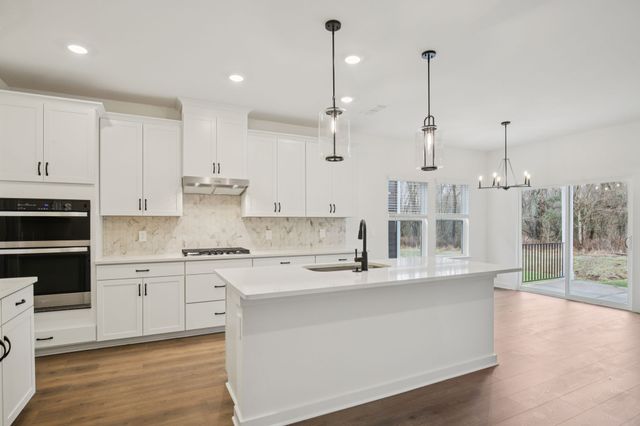 110 Vanguard Drive, La Vergne, TN 37086