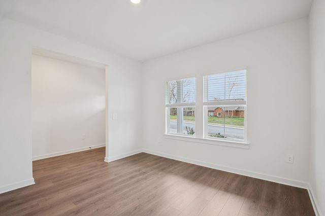 110 Vanguard Drive, La Vergne, TN 37086