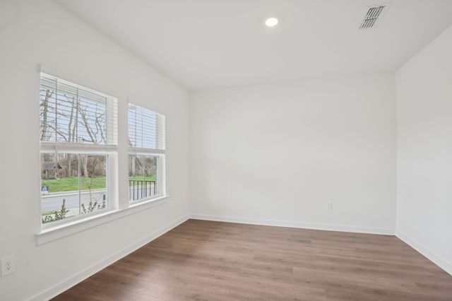 110 Vanguard Drive, La Vergne, TN 37086