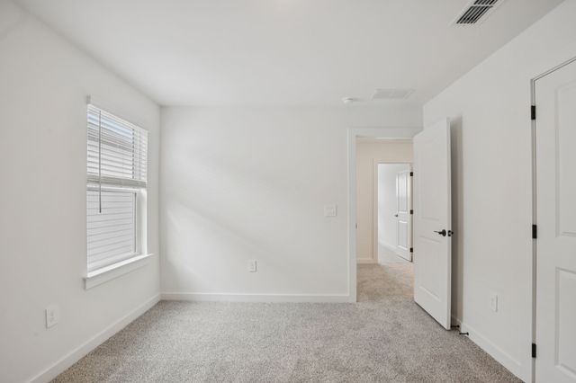 110 Vanguard Drive, La Vergne, TN 37086