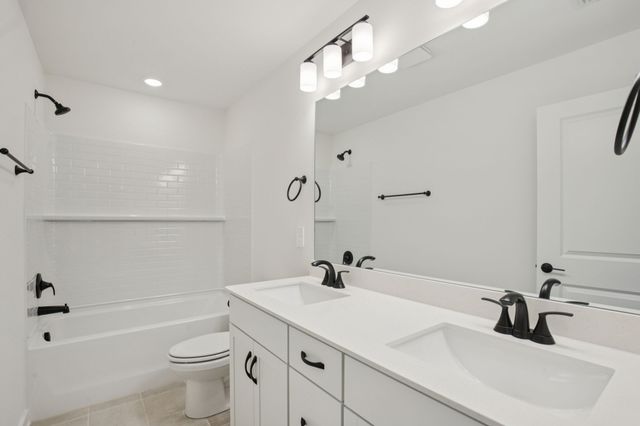 110 Vanguard Drive, La Vergne, TN 37086