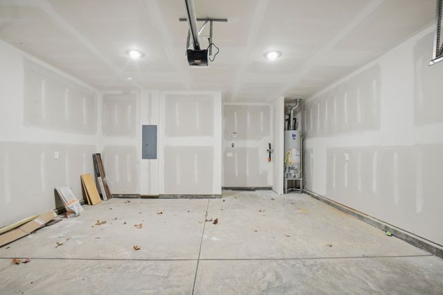 110 Vanguard Drive, La Vergne, TN 37086