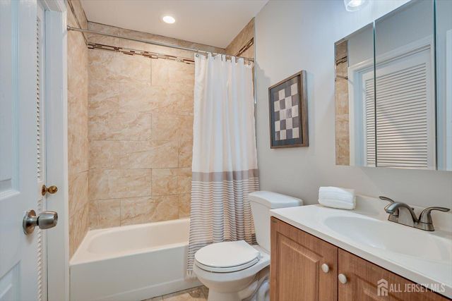 3151 Cypress Court, Middlesex, NJ 08852