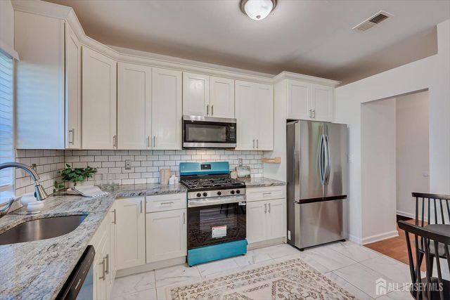 3151 Cypress Court, Middlesex, NJ 08852