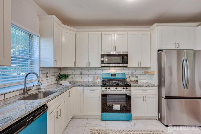 3151 Cypress Court, Middlesex, NJ 08852