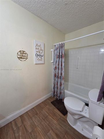 1327 NW 87th Ter, Coral Springs, FL 33071