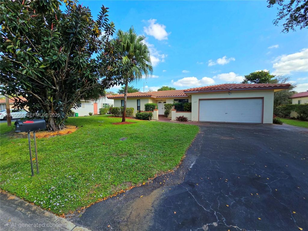 1327 NW 87th Ter, Coral Springs, FL 33071