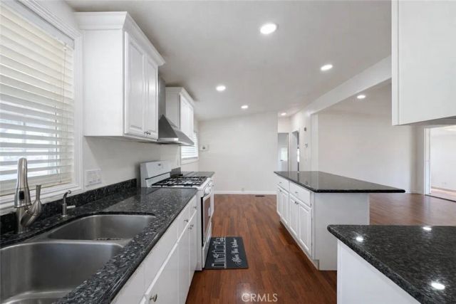 9702 Bolsa 189, Westminster, CA 92683