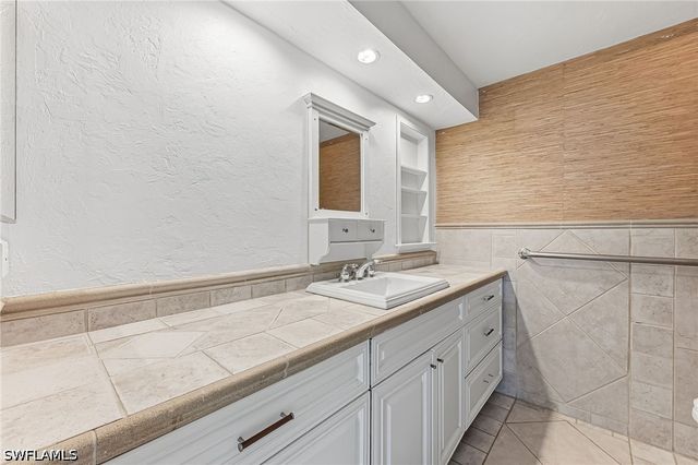 1290 Saint Clair Shores RD, Naples, FL 34104