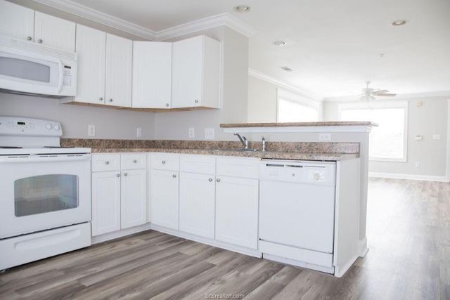 1725 Harvey Mitchell Parkway S 2321, College Station, TX 77840