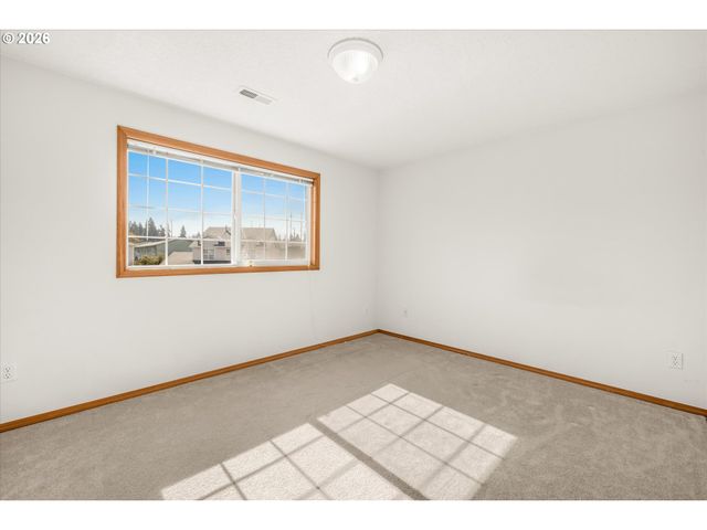 17543 Se SHERMAN Ct, Portland, OR 97233