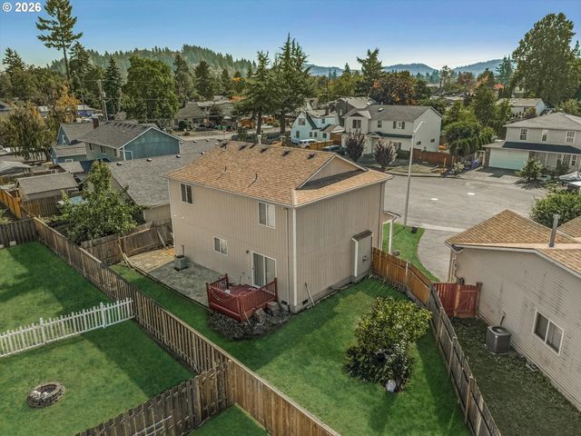 17543 Se SHERMAN Ct, Portland, OR 97233