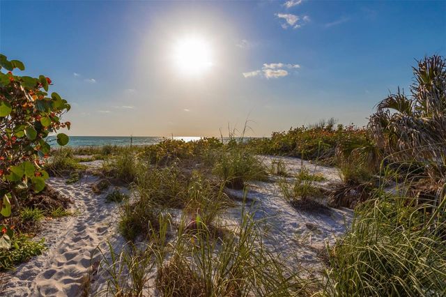 561 GULF BAY ROAD, Longboat Key, FL 34228