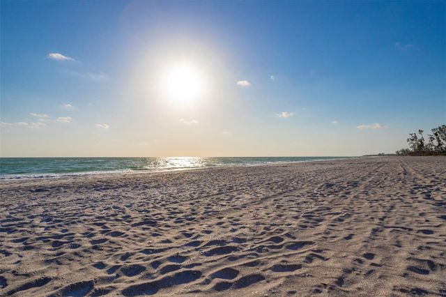 561 GULF BAY ROAD, Longboat Key, FL 34228