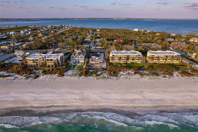 561 GULF BAY ROAD, Longboat Key, FL 34228