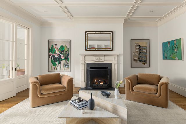 40 E 73rd Street, New York City, NY 10021