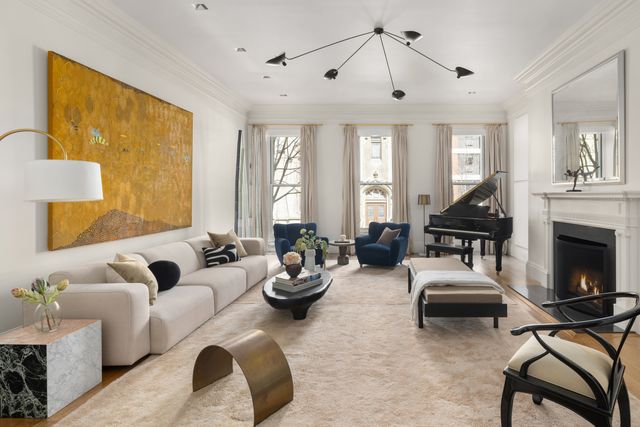 40 E 73rd Street, New York City, NY 10021