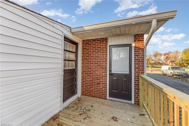 5012 Sitka Road, Walkertown, NC 27051