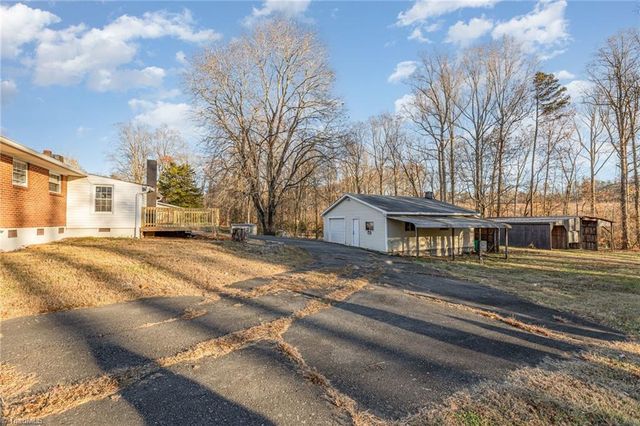 5012 Sitka Road, Walkertown, NC 27051