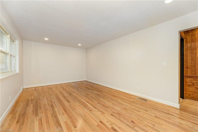 5012 Sitka Road, Walkertown, NC 27051