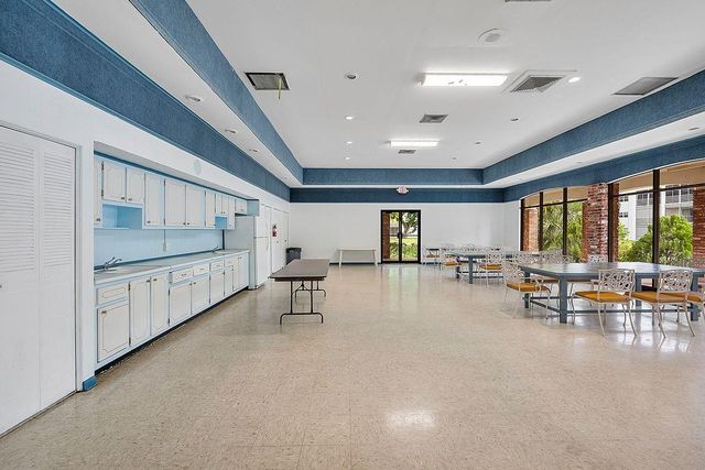 608 NE 2nd Strret 241, Dania Beach, FL 33004