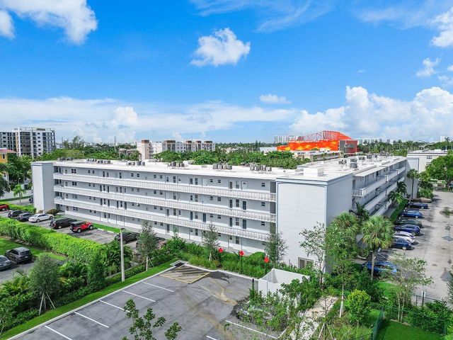 608 NE 2nd Strret 241, Dania Beach, FL 33004