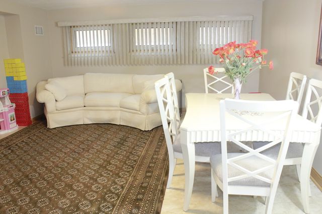 5639 N Manor Lane, Norwood Park Township, IL 60631