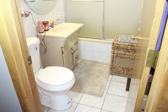 5639 N Manor Lane, Norwood Park Township, IL 60631