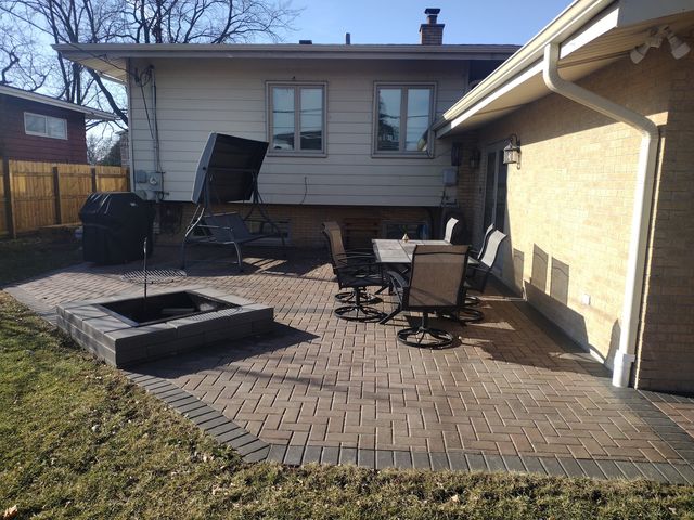 5639 N Manor Lane, Norwood Park Township, IL 60631