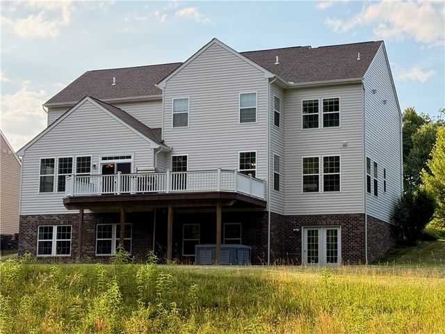 127 Alder Dr, Pine Twp, PA 15090
