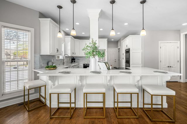 5230 Saint Ives Dr, Murfreesboro, TN 37128