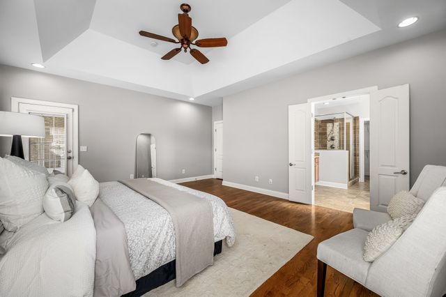 5230 Saint Ives Dr, Murfreesboro, TN 37128