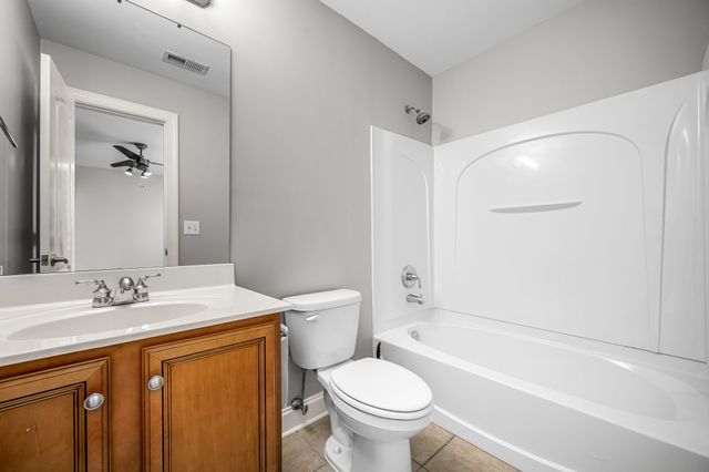 5230 Saint Ives Dr, Murfreesboro, TN 37128