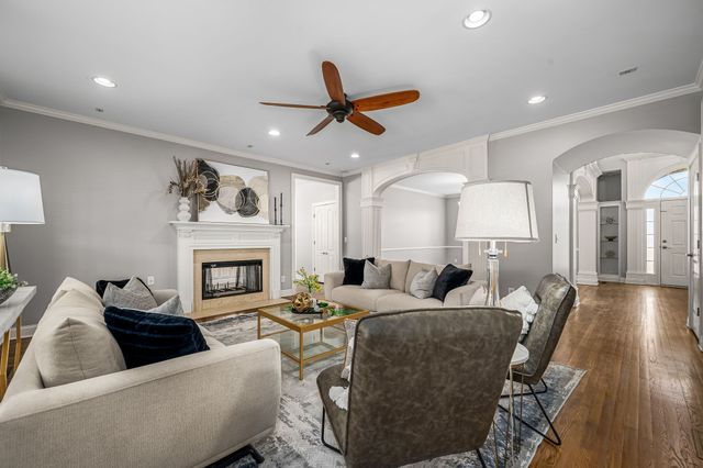 5230 Saint Ives Dr, Murfreesboro, TN 37128