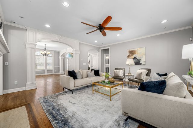 5230 Saint Ives Dr, Murfreesboro, TN 37128