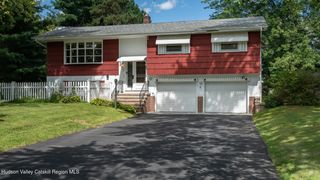 4 Orchard Drive, Kinderhook, NY 12106