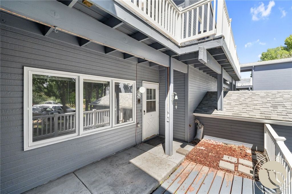1310 Yellowstone 8, Billings, MT 59102