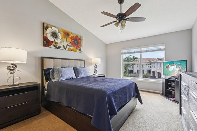 9070 Tremezzo Lane, Boynton Beach, FL 33472