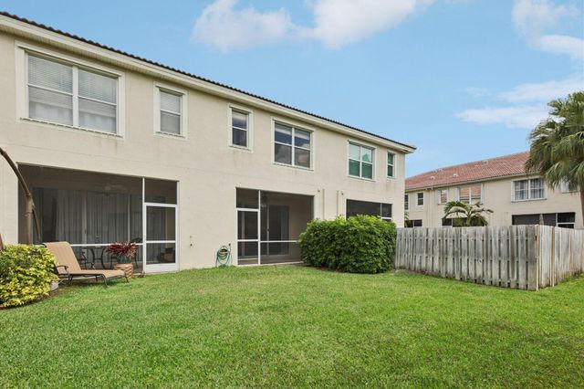 9070 Tremezzo Lane, Boynton Beach, FL 33472