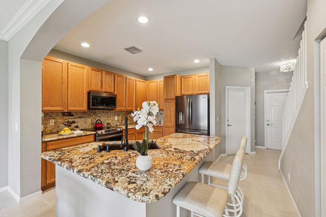 9070 Tremezzo Lane, Boynton Beach, FL 33472