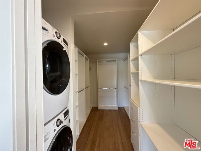 2243 Silver Ridge Avenue, Los Angeles, CA 90039