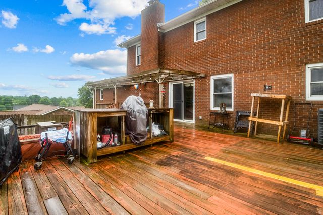 102 Dogwood Trail, London, KY 40741